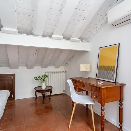 Iflat Pantheon & La Dolce Skyline Penthouse Apartment *
