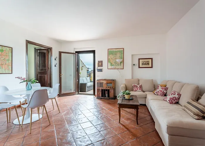 Iflat Pantheon & La Dolce Skyline Penthouse